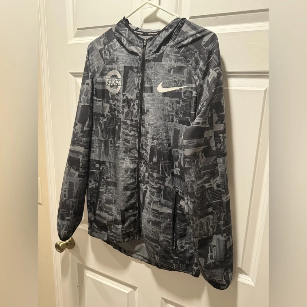 Nike 2018 Chicago Marathon Running Jacket​ - Picture 4 of 9